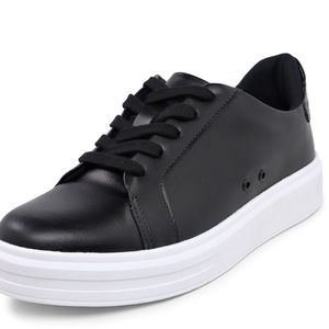 tenis preto com ponta branca