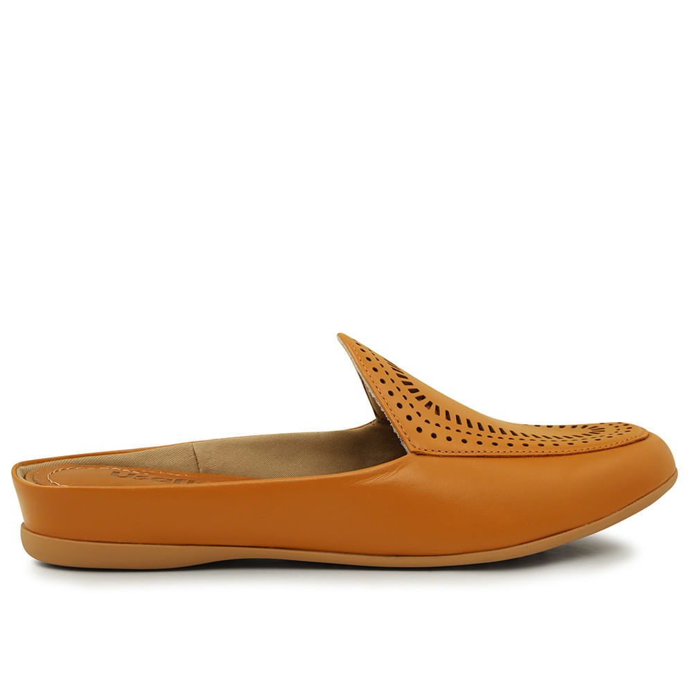 tielo mule in tan