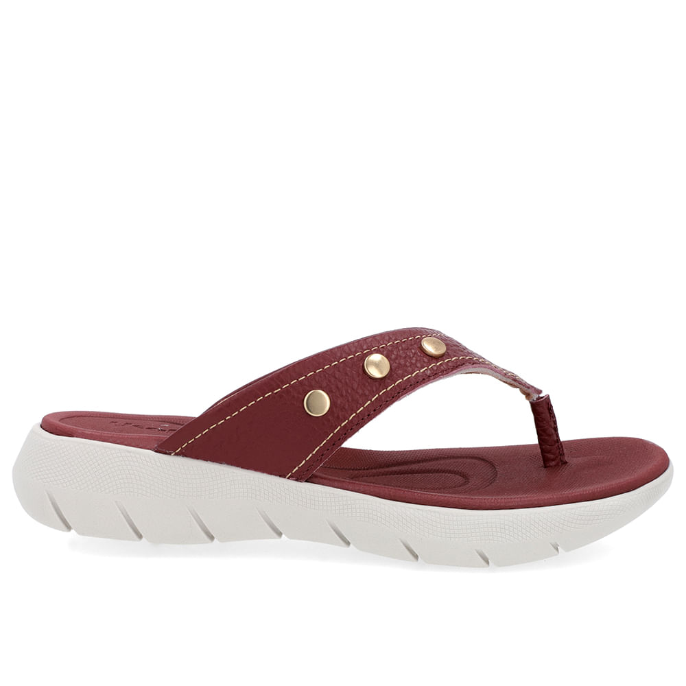 Chinelo Baixo Couro Vermelho Enfeite Rebite