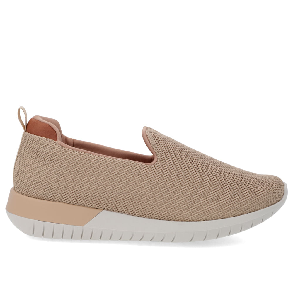 Tênis Slip On Bege Básico