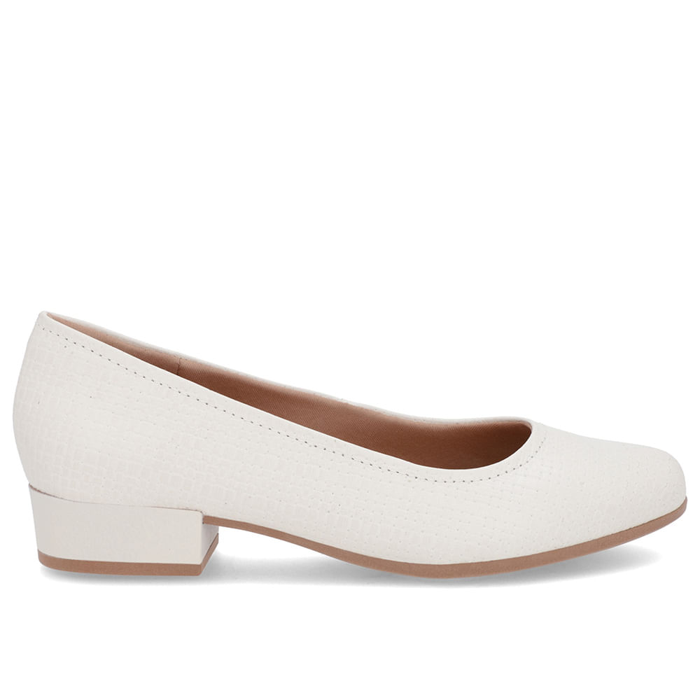 Scarpin Branco Marfim Couro Bico Redondo