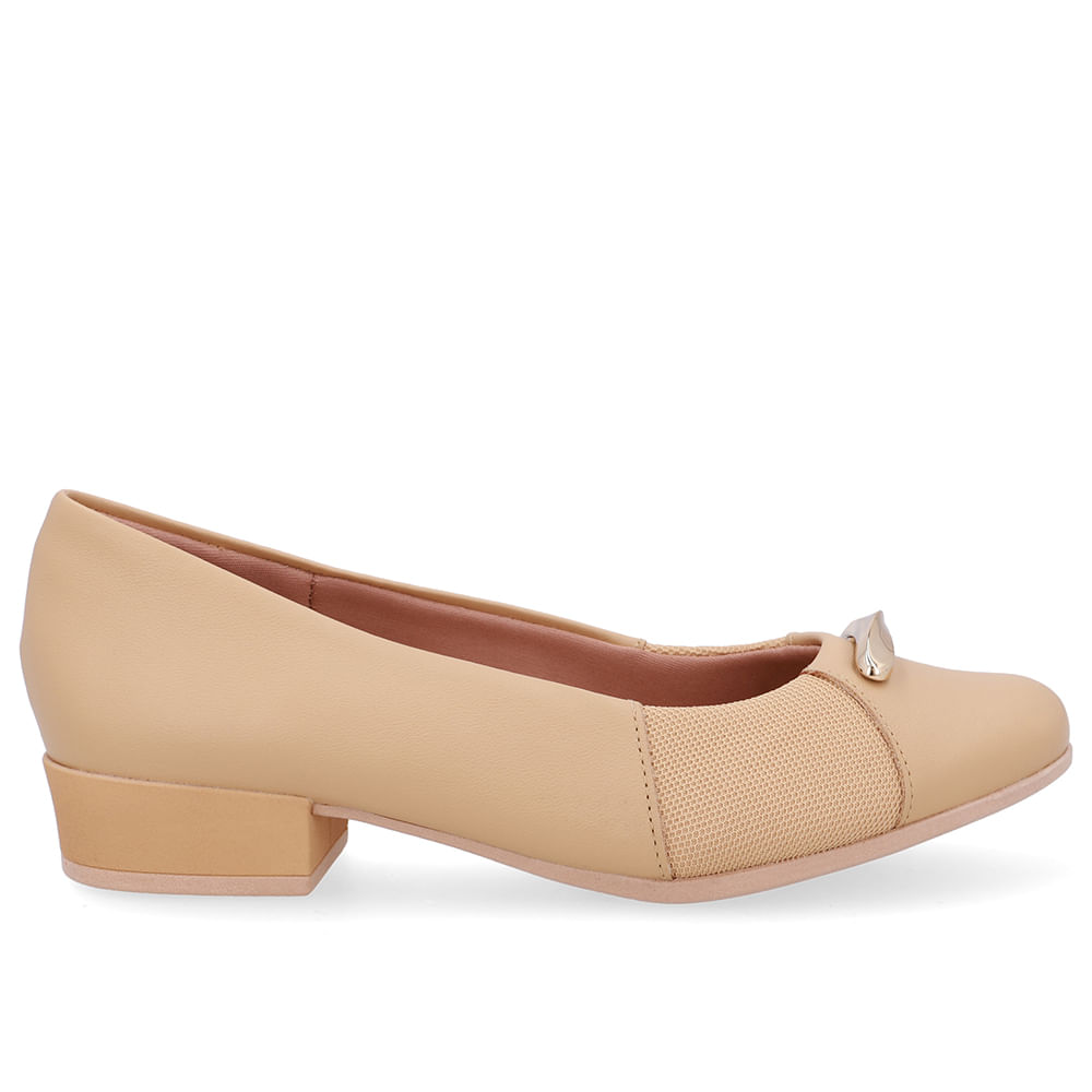 Scarpin Couro Bege Creme Lateral Tecido