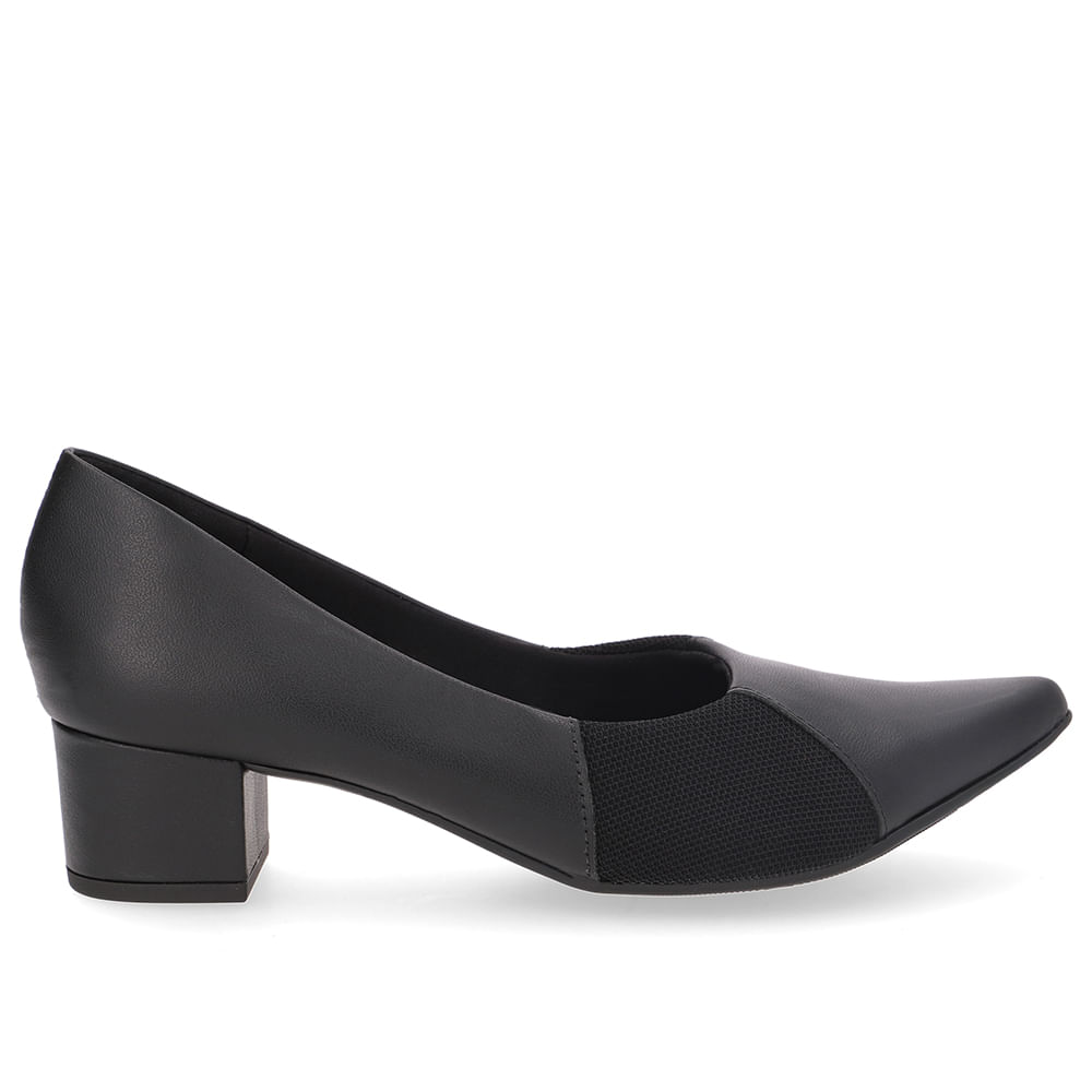 Scarpin Couro Preto Bico Fino Lateral Tecido