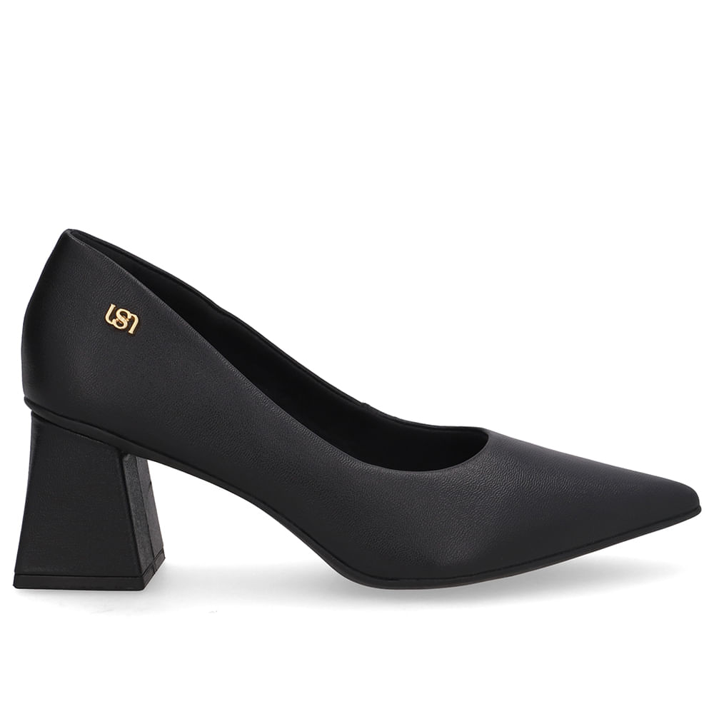 Scarpin Preto Bico Fino Couro