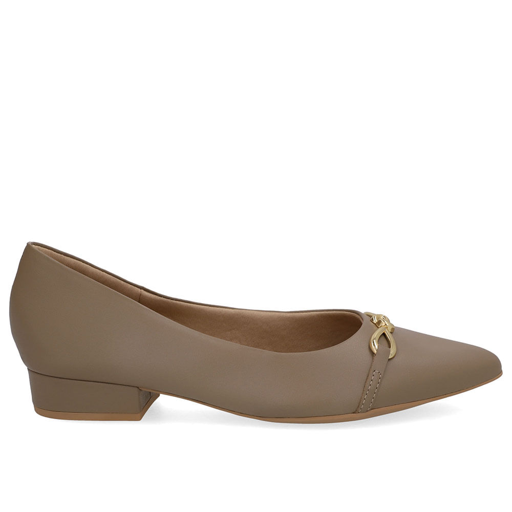 Scarpin Marrom Bico Fino Enfeite Top