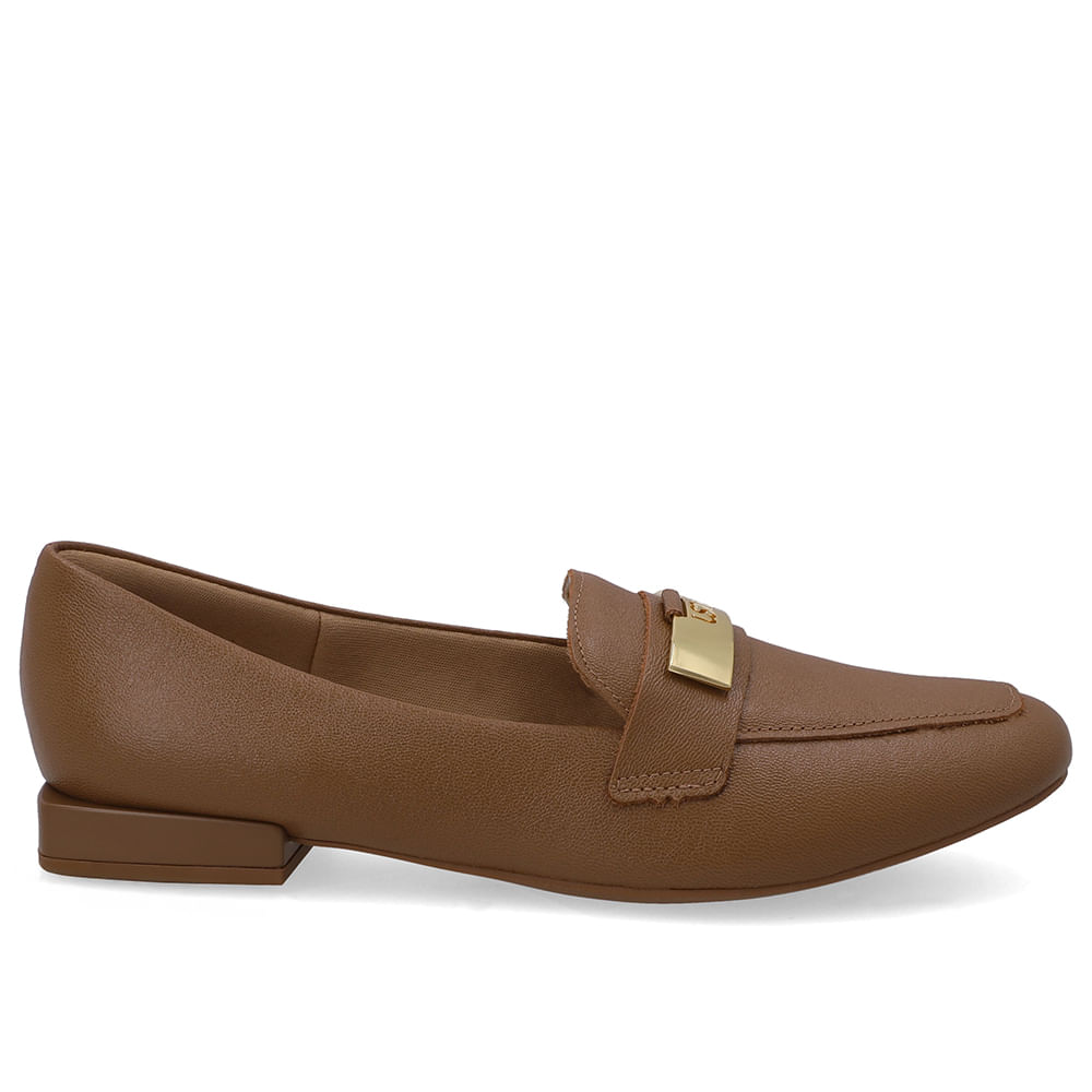 Loafer Marrom Couro Salto Bloco Chapa Monograma