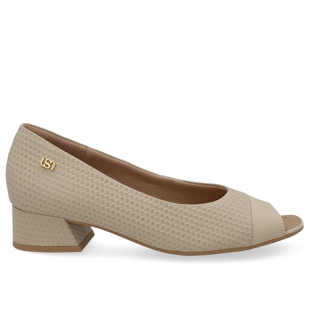 Peep Toe Em Couro Bege Texturizado Com Salto Bloco