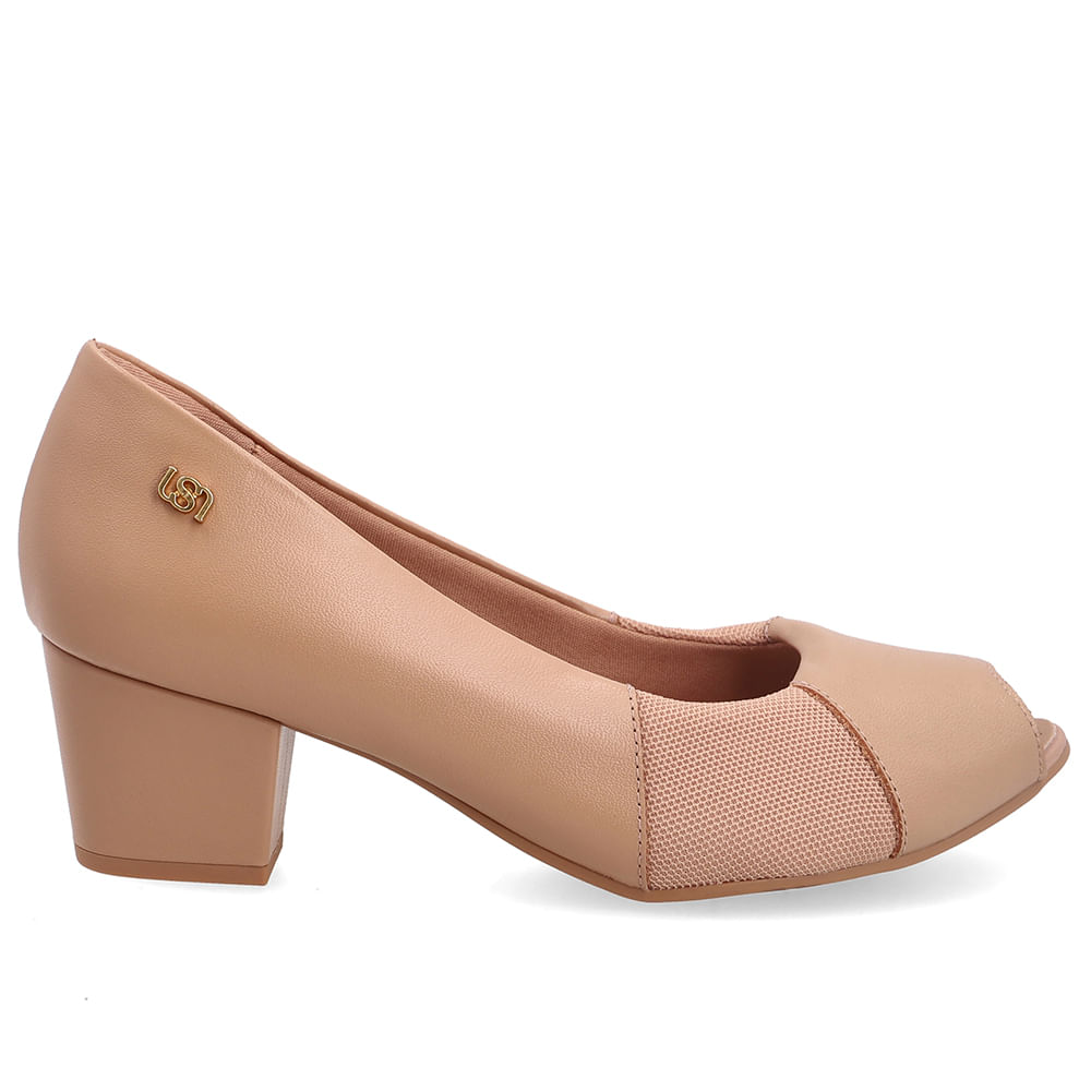 Peep Toe Em Couro E Tecido Bege Com Salto Bloco